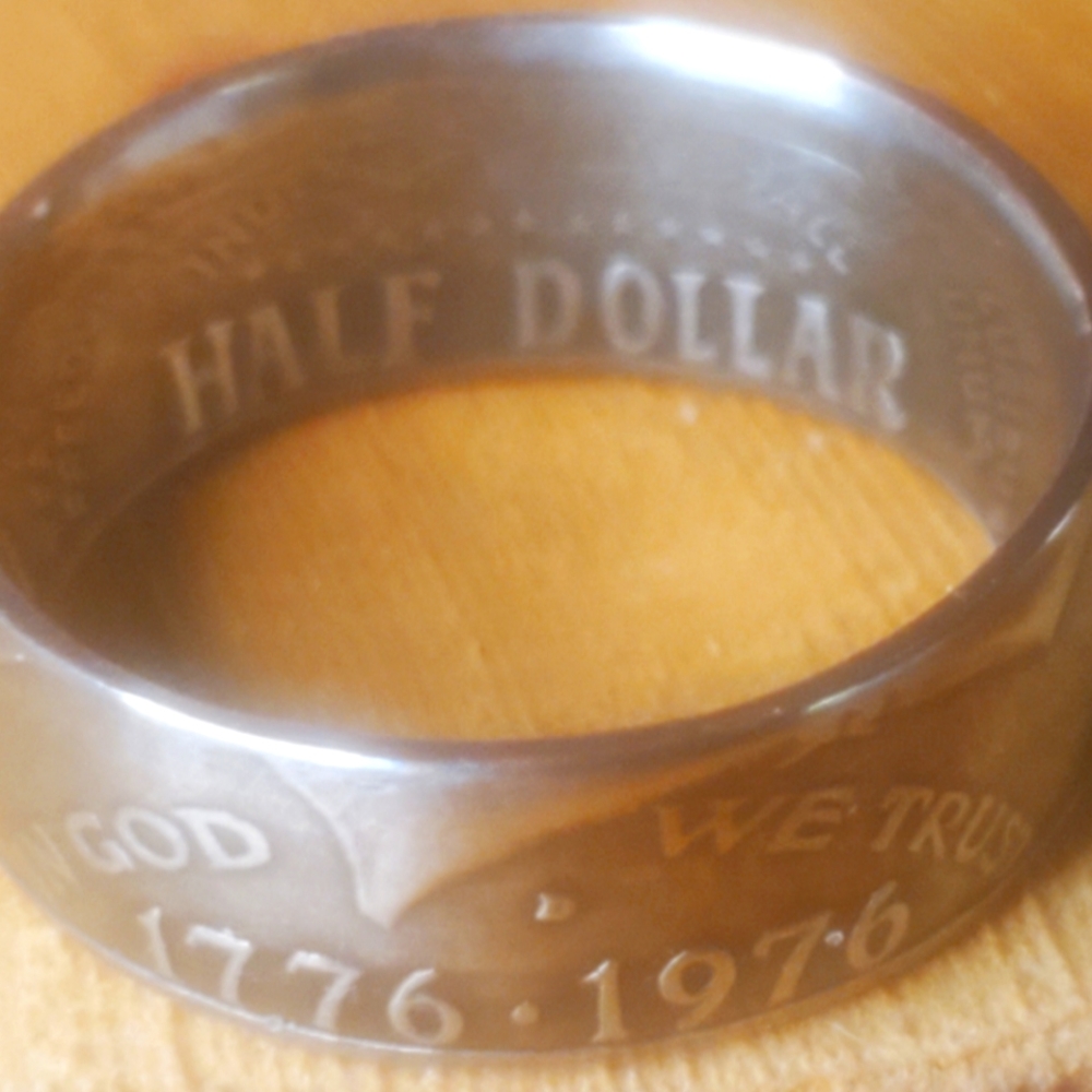 1976-1776 bicentennial half dollar coin ring